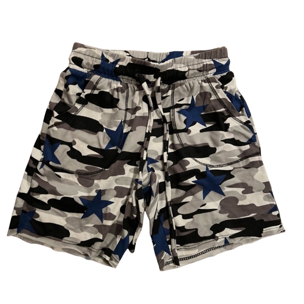 Pixielane boys camo shorts with blue stars in excellent condition size 3